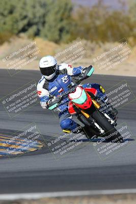 media/Dec-18-2022-SoCal Trackdays (Sun) [[8099a50955]]/Turn 10 (140pm)/